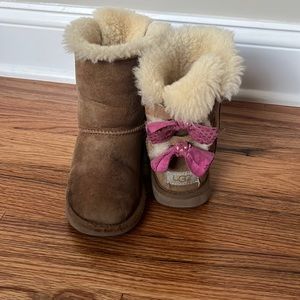 Ugg boots tan size 1y